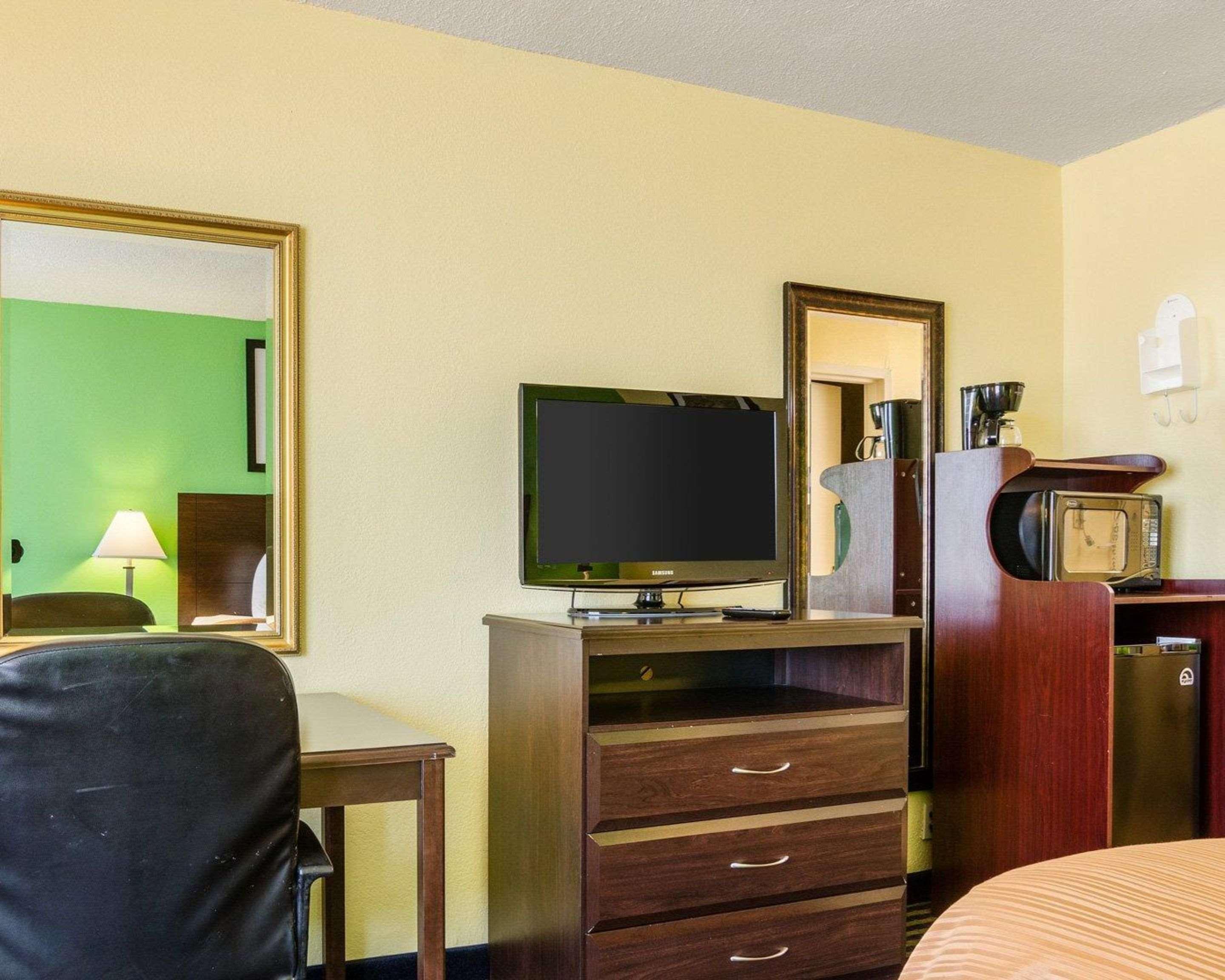 Quality Inn Liberal Exterior photo