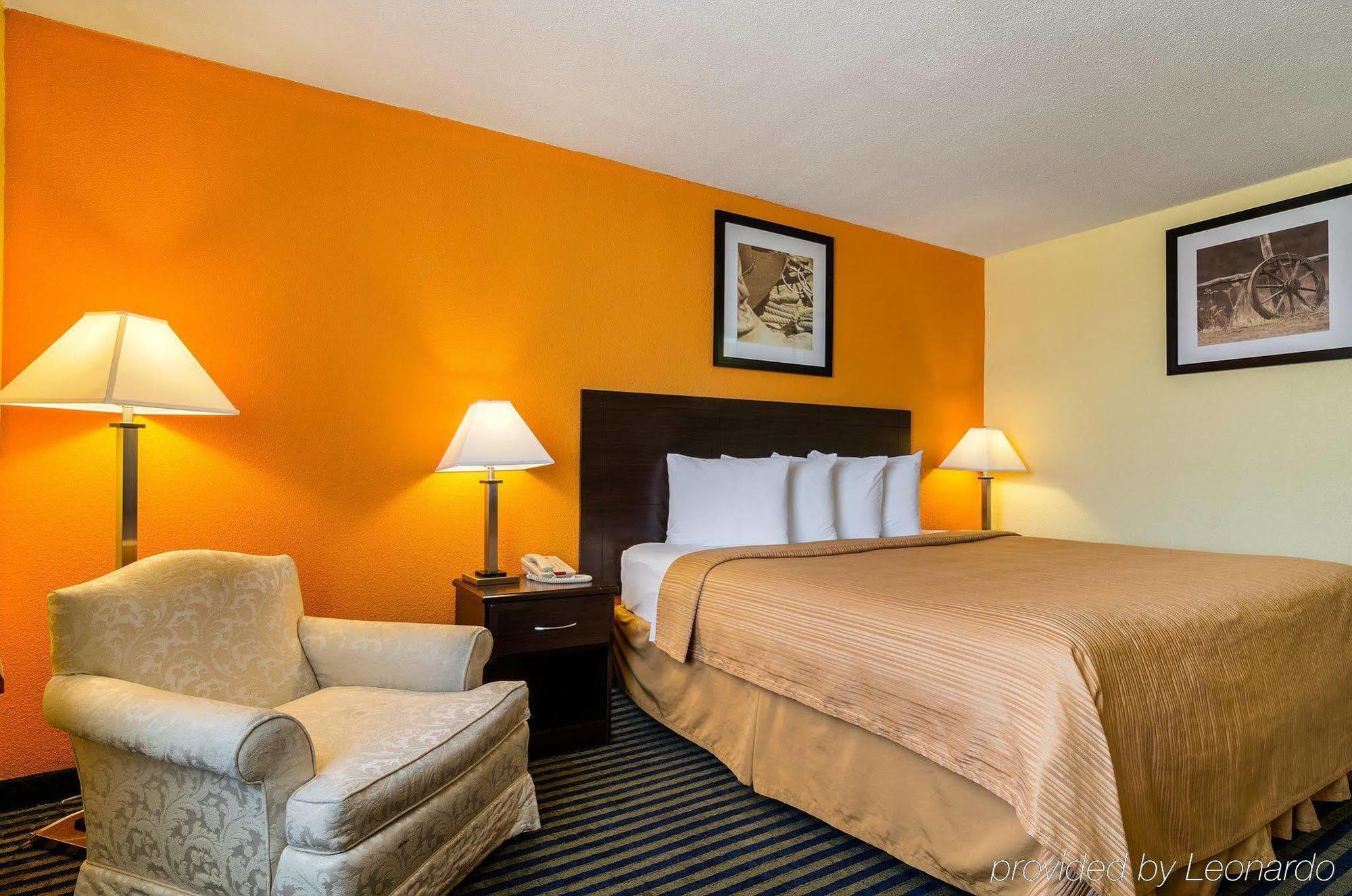 Quality Inn Liberal Exterior photo